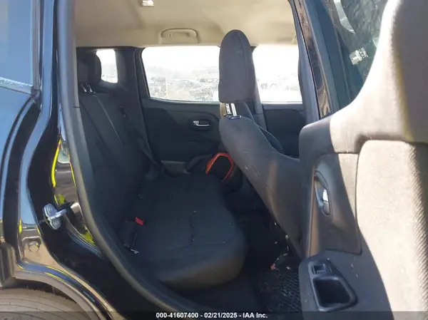 ZACCJBAB9JPH48361 2018 JEEP RENEGADE - Image 8