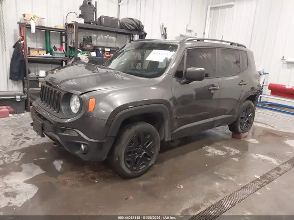 ZACCJBAB9JPH88178 2018 JEEP RENEGADE - Image 2