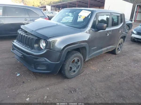 ZACCJBAB9JPJ01892 2018 JEEP RENEGADE - Image 2