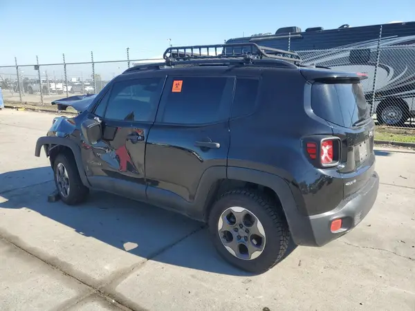 ZACCJBABXHPE61623 2017 JEEP RENEGADE - Image 2