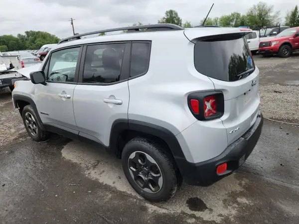 ZACCJBABXHPF79574 2017 JEEP RENEGADE - Image 2