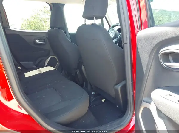 ZACCJBABXHPG20771 2017 JEEP RENEGADE - Image 8