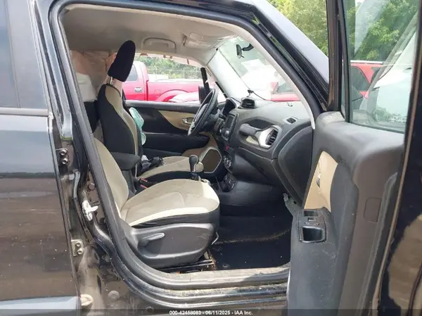 ZACCJBABXHPG35299 2017 JEEP RENEGADE - Image 1
