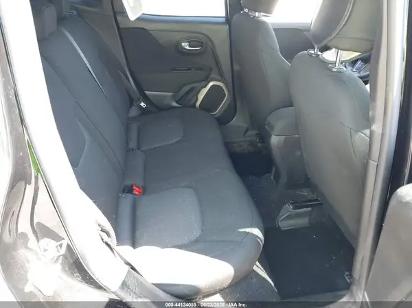 ZACCJBABXHPG35366 2017 JEEP RENEGADE - Image 8