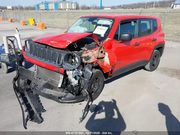 ZACCJBABXHPG35979 2017 JEEP RENEGADE - Image 2