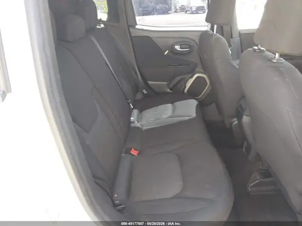 ZACCJBABXHPG37490 2017 JEEP RENEGADE - Image 8