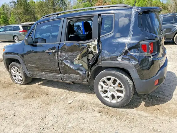 ZACCJBABXHPG38719 2017 JEEP RENEGADE - Image 2