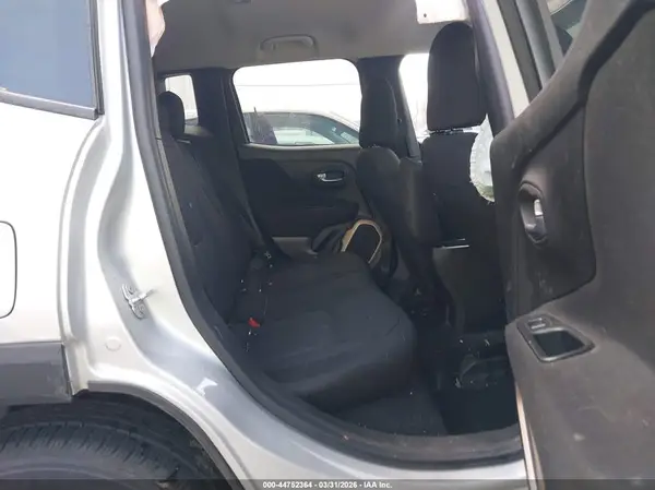 ZACCJBABXHPG48411 2017 JEEP RENEGADE - Image 8