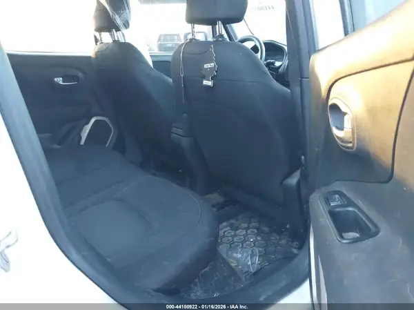 ZACCJBABXHPG51213 2017 JEEP RENEGADE - Image 8