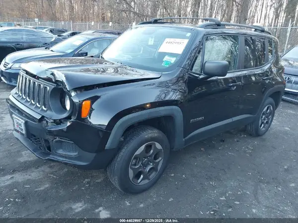 ZACCJBABXHPG56167 2017 JEEP RENEGADE - Image 2