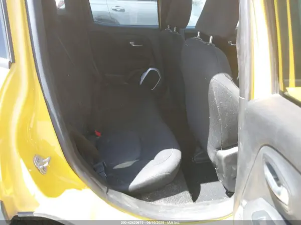 ZACCJBABXJPG99641 2018 JEEP RENEGADE - Image 8