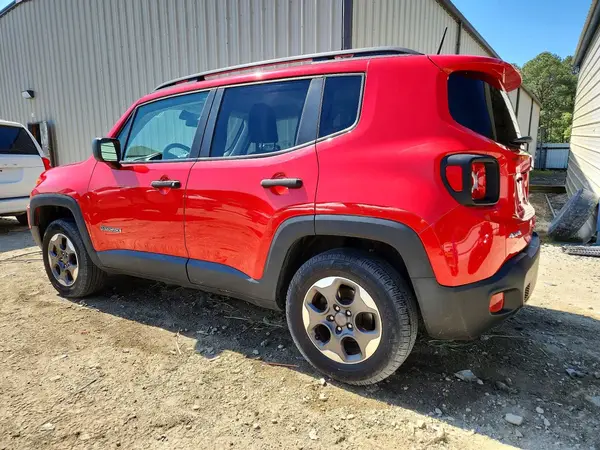 ZACCJBABXJPH02179 2018 JEEP RENEGADE - Image 2