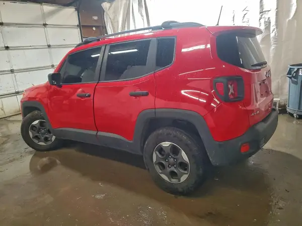 ZACCJBABXJPH23825 2018 JEEP RENEGADE - Image 2