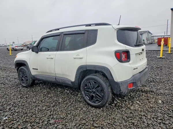 ZACCJBABXJPH35313 2018 JEEP RENEGADE - Image 2