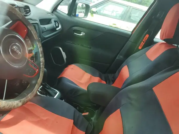 ZACCJBABXJPH41855 2018 JEEP RENEGADE - Image 8