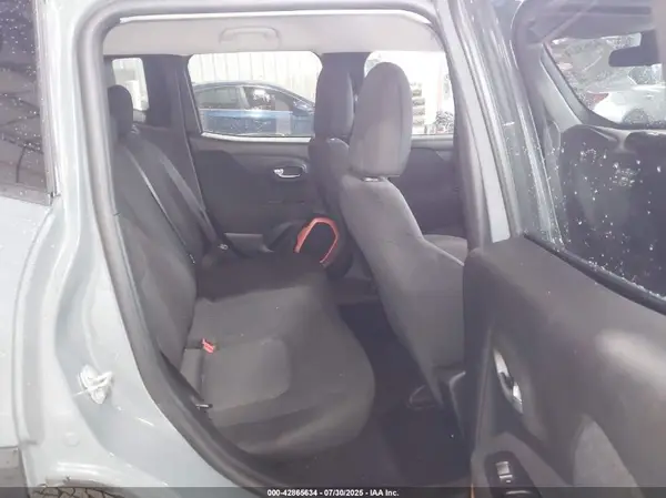 ZACCJBABXJPH46277 2018 JEEP RENEGADE - Image 8