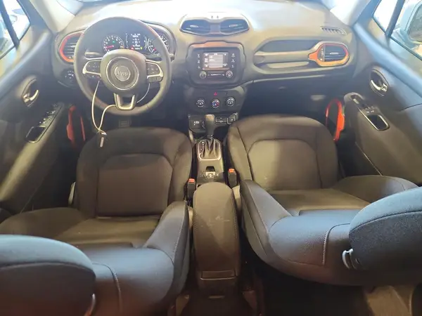ZACCJBABXJPH48448 2018 JEEP RENEGADE - Image 8