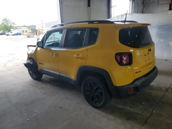 ZACCJBABXJPH57411 2018 JEEP RENEGADE - Image 2