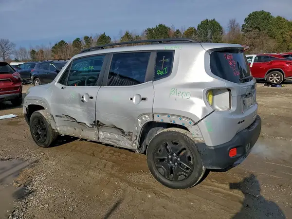 ZACCJBABXJPH58252 2018 JEEP RENEGADE - Image 2