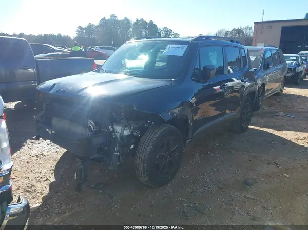 ZACCJBABXJPH58378 2018 JEEP RENEGADE - Image 2