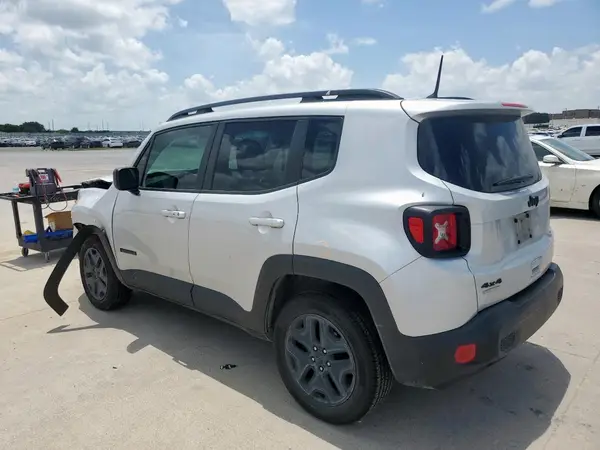 ZACCJBABXJPH64200 2018 JEEP RENEGADE - Image 2
