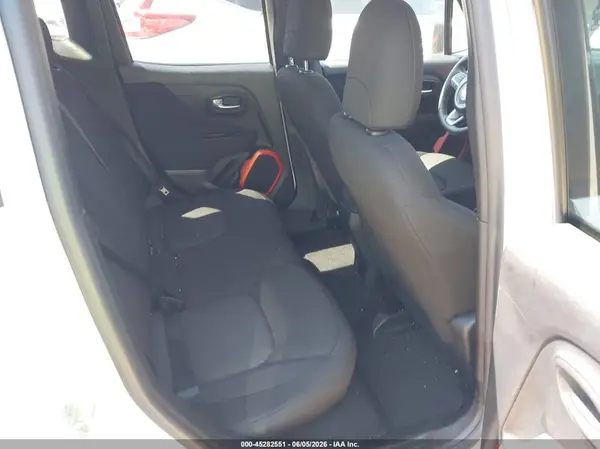 ZACCJBABXJPH71891 2018 JEEP RENEGADE - Image 8