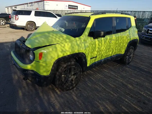 ZACCJBABXJPH72037 2018 JEEP RENEGADE - Image 2