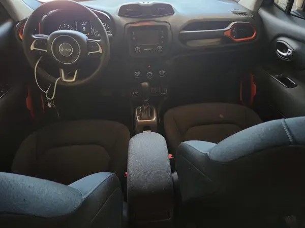 ZACCJBABXJPH79831 2018 JEEP RENEGADE - Image 8