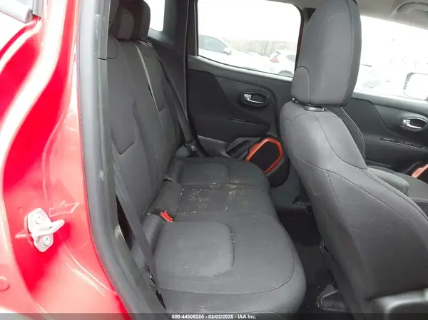 ZACCJBABXJPH84219 2018 JEEP RENEGADE - Image 8
