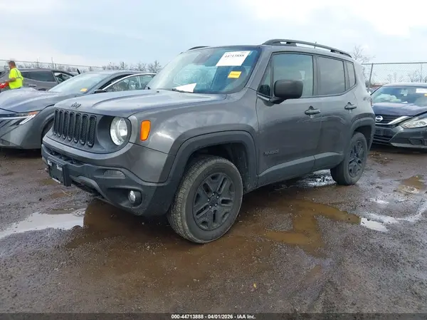 ZACCJBABXJPH89730 2018 JEEP RENEGADE - Image 2