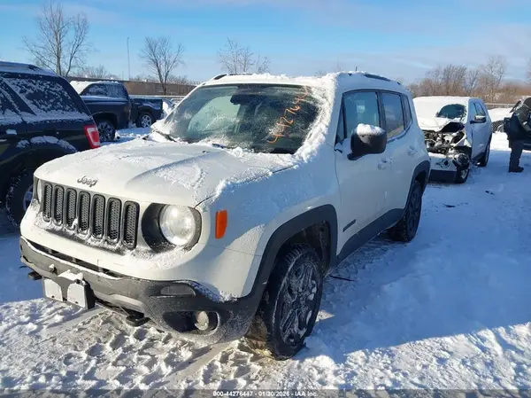 ZACCJBABXJPH93583 2018 JEEP RENEGADE - Image 2