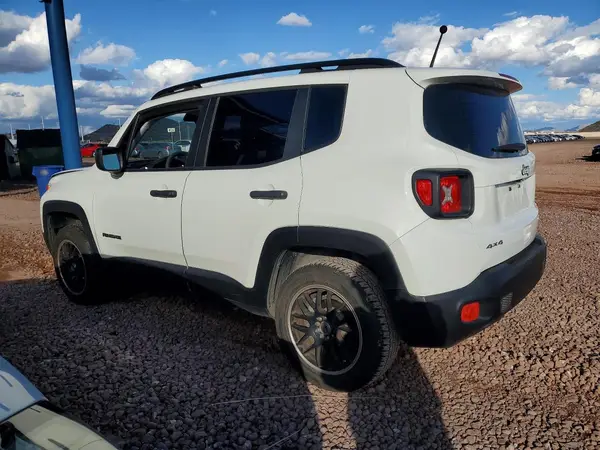 ZACCJBABXJPH95236 2018 JEEP RENEGADE - Image 2