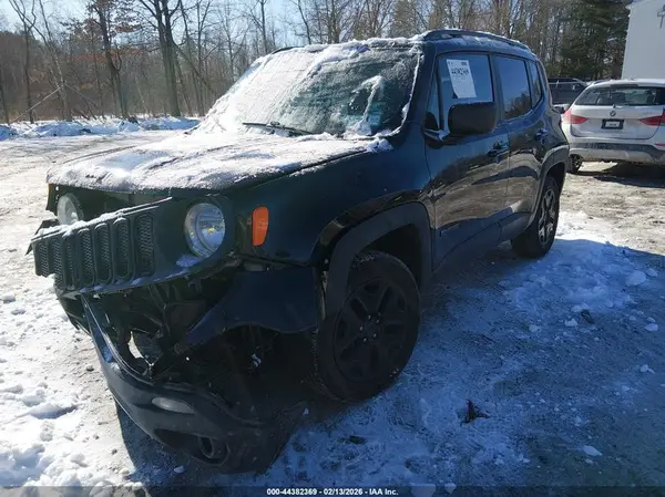 ZACCJBABXJPJ07460 2018 JEEP RENEGADE - Image 2