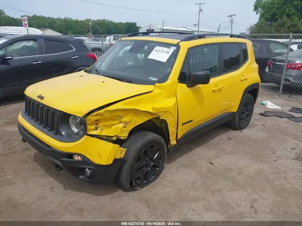 ZACCJBABXJPJ08673 2018 JEEP RENEGADE - Image 2