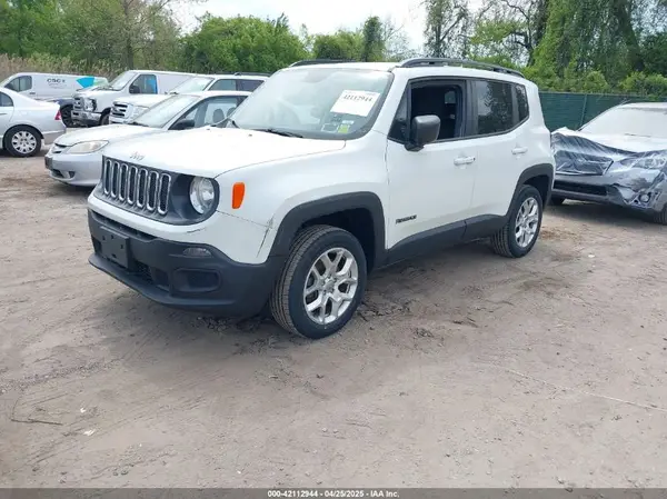 ZACCJBABXJPJ38577 2018 JEEP RENEGADE - Image 2