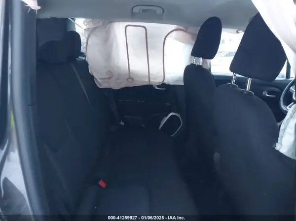 ZACCJBABXJPJ39437 2018 JEEP RENEGADE - Image 8
