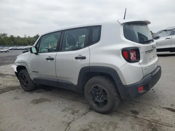 ZACCJBABXJPJ47540 2018 JEEP RENEGADE - Image 2