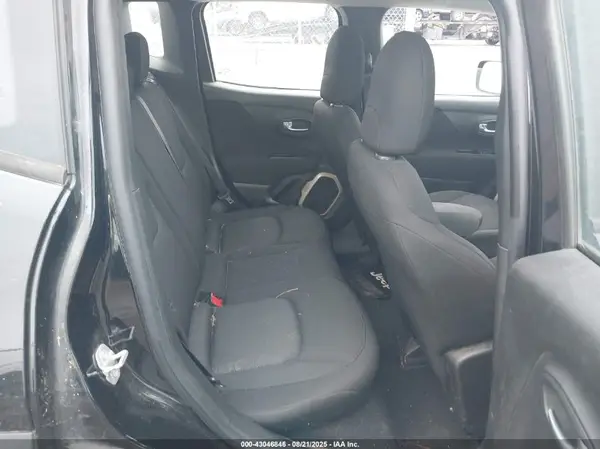 ZACCJBAH1HPG16919 2017 JEEP RENEGADE - Image 8