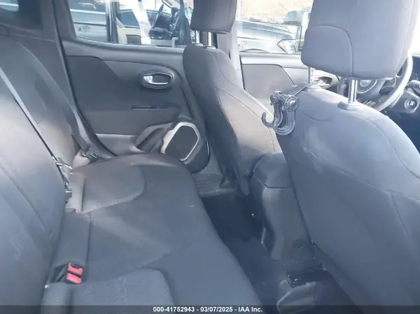 ZACCJBAH3HPF38935 2017 JEEP RENEGADE - Image 8