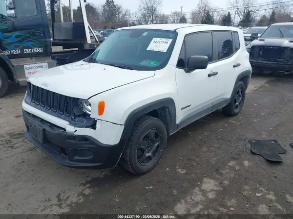 ZACCJBAH3HPG35374 2017 JEEP RENEGADE - Image 2