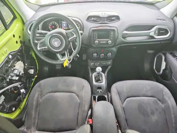 ZACCJBAH4JPH00531 2018 JEEP RENEGADE - Image 8