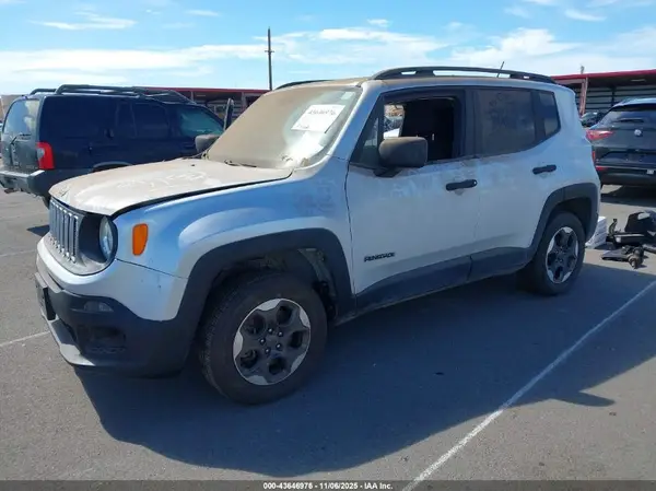 ZACCJBAH5HPG02246 2017 JEEP RENEGADE - Image 2
