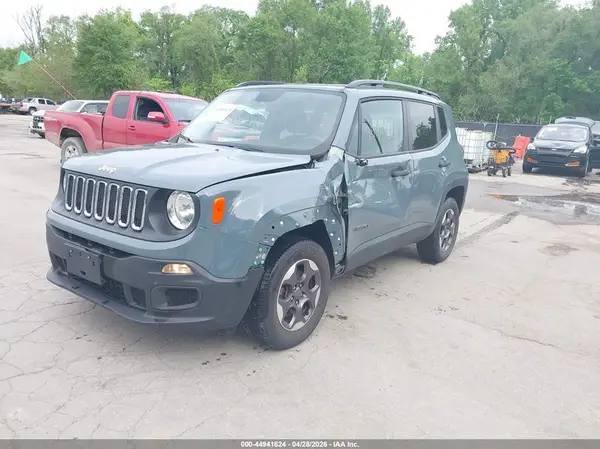 ZACCJBAH5HPG30337 2017 JEEP RENEGADE - Image 2
