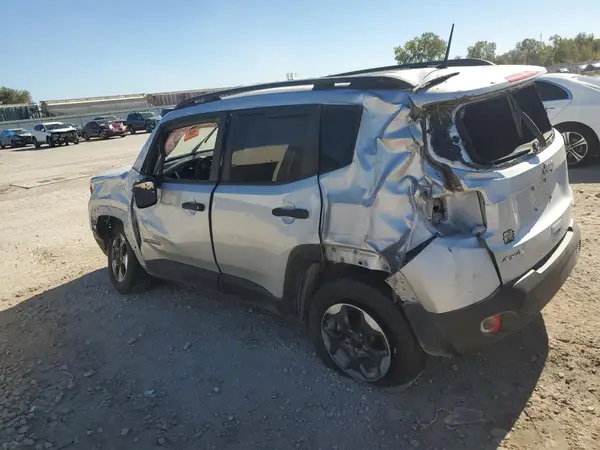 ZACCJBAH5JPH39709 2018 JEEP RENEGADE - Image 2