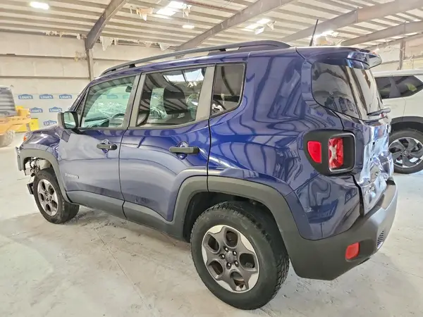 ZACCJBAH6HPE94560 2017 JEEP RENEGADE - Image 2