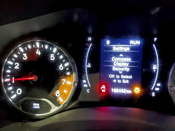 ZACCJBAH6JPH39914 2018 JEEP RENEGADE - Image 8