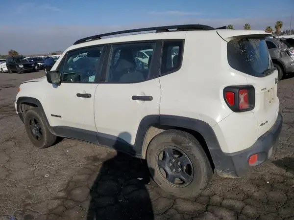 ZACCJBAH8JPH41521 2018 JEEP RENEGADE - Image 2