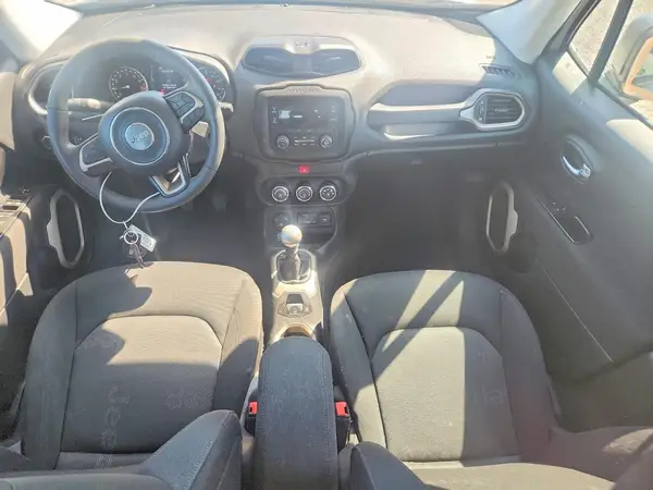 ZACCJBAHXHPE91418 2017 JEEP RENEGADE - Image 8
