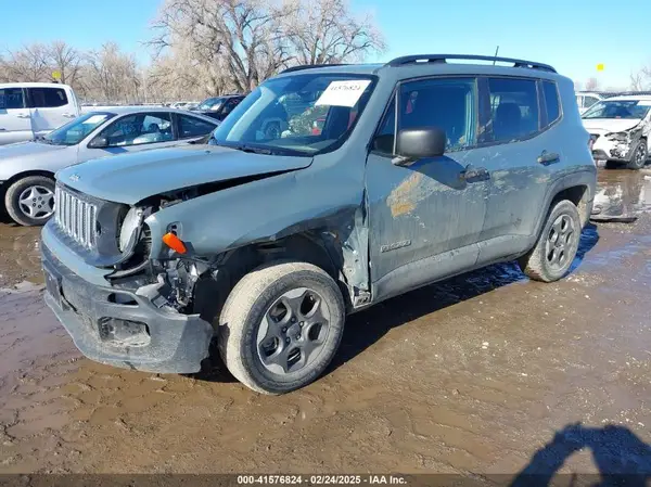 ZACCJBAHXJPG69723 2018 JEEP RENEGADE - Image 2