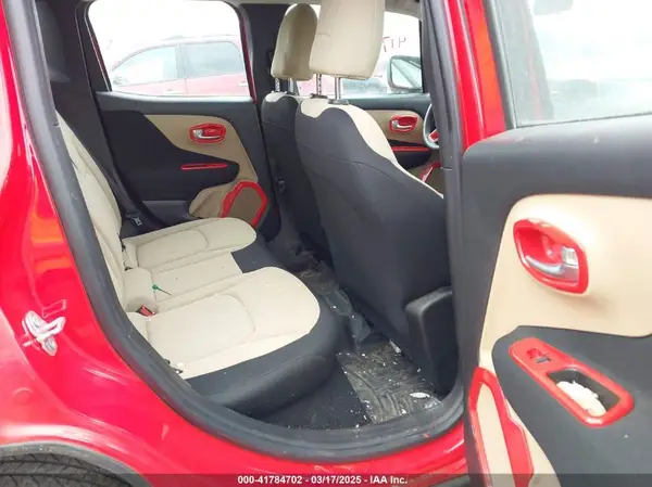 ZACCJBAHXJPH26826 2018 JEEP RENEGADE - Image 8